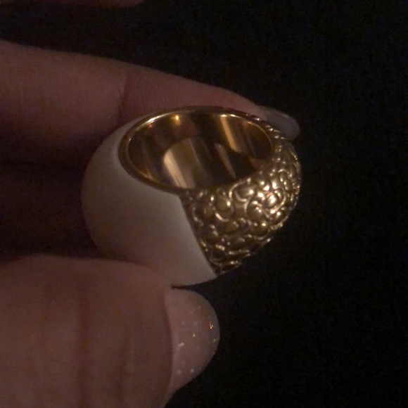 Coach white Enamel signature band Ring sz 5 1/2 - Picture 4 of 4